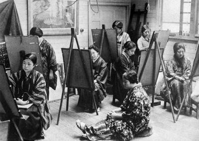 女子洋画研究所の授業風景(実技)